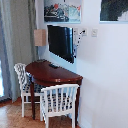 Tritos Sleeps 11 - Sea View - Balcony - Parking * Салоники
