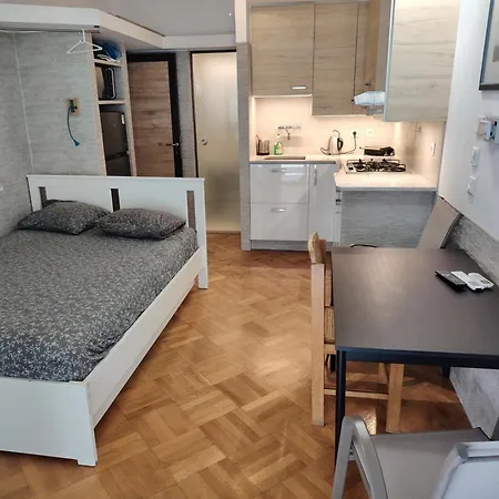 Tritos Sleeps 11 - Balcony - Sea View * Thessaloniki